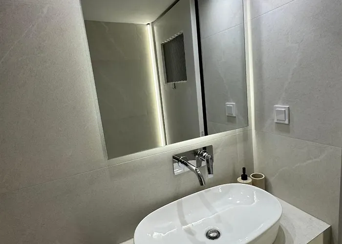 105 Sq.m. Near Center 아파트 파트라